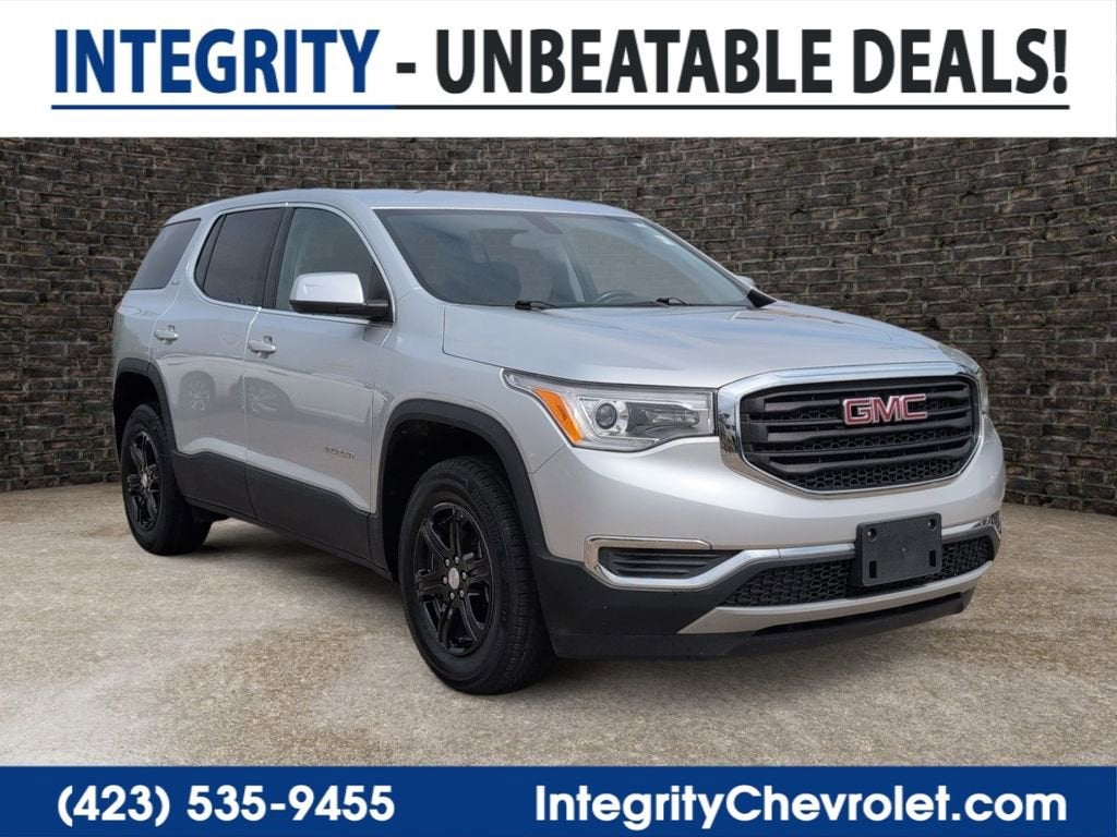 2019 GMC Acadia SLE in Quicksilver Metallic — front three-quarter view
