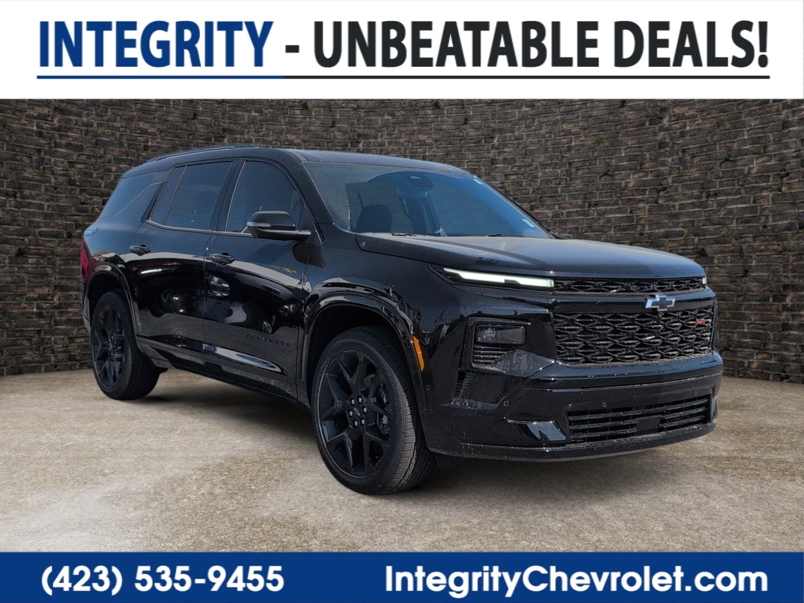 2026 Chevrolet Traverse RS in Mosaic Black Metallic — front three-quarter view